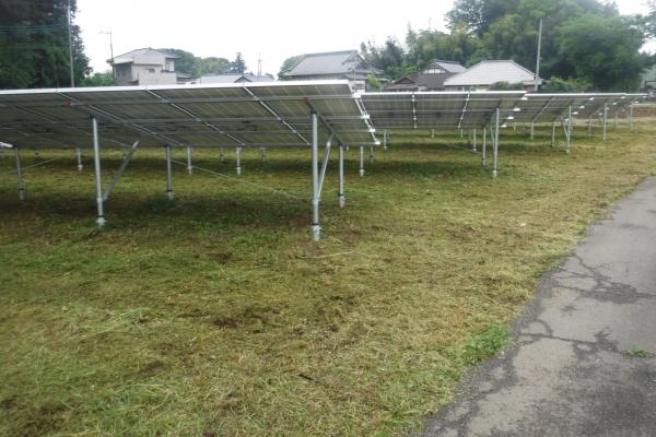 太陽光発電所除草作業